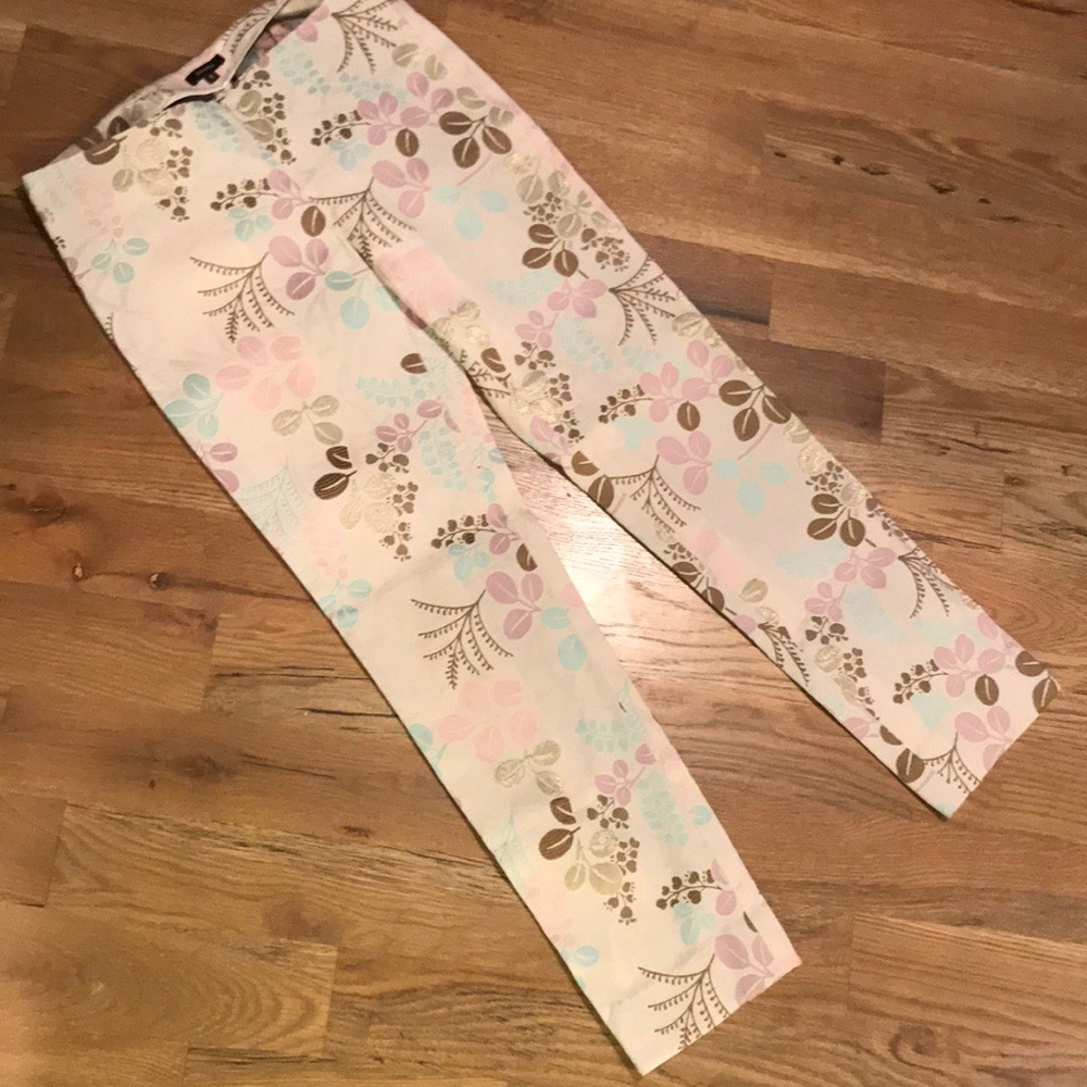 Tocca cream pants with good detail